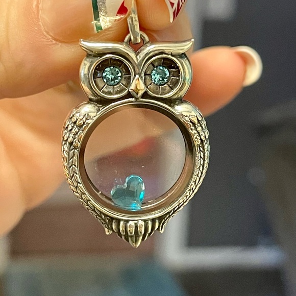 Owl Locket - Picture 2 of 2